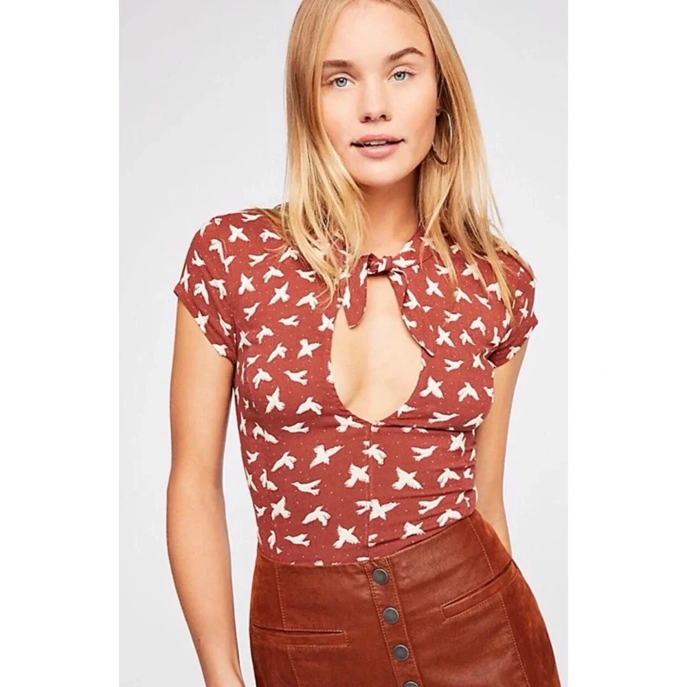 Free People Womens Billie Bird Print Boho Keyhole Open Back Bodysuit Rust Size S